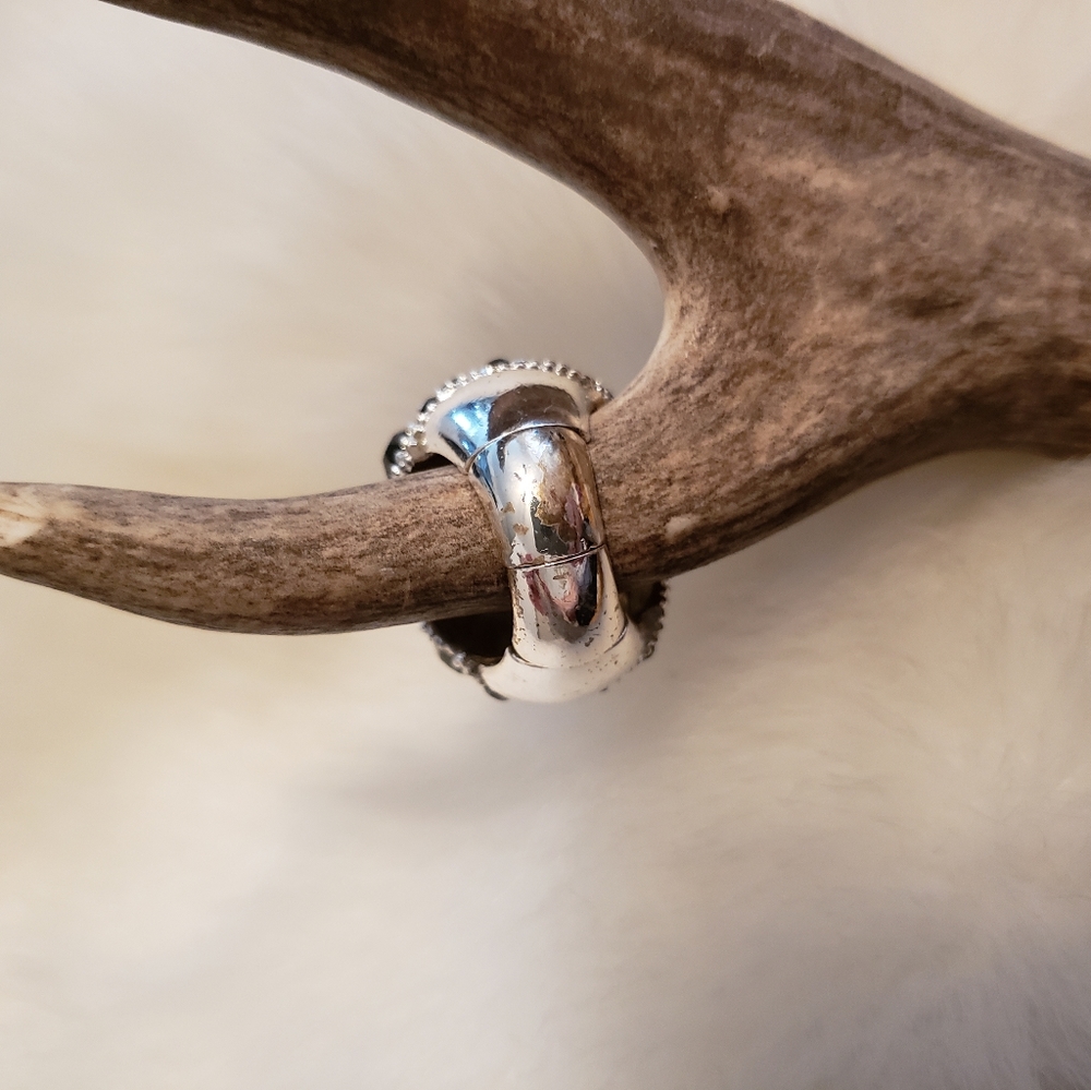 Ring - Picture 2 of 2
